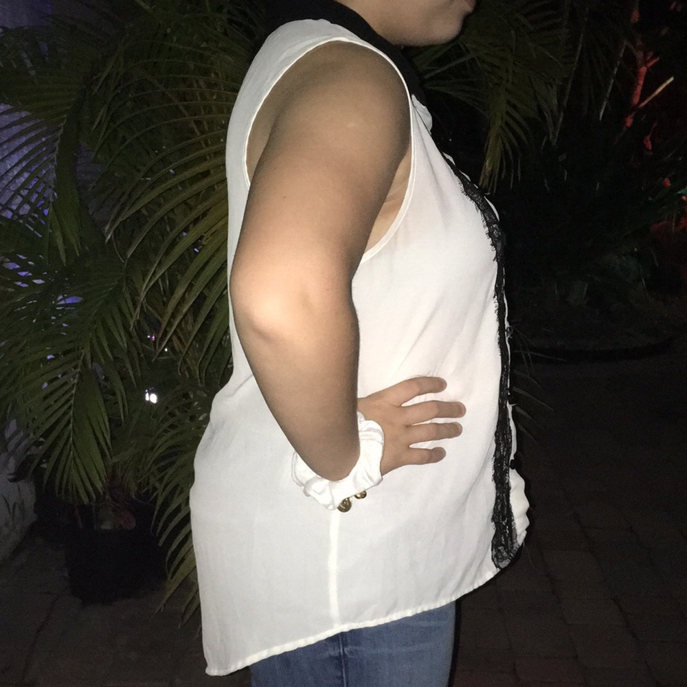 FOREVER21 LACE BLACK CREAM BLOUSE - Picture 2 of 5